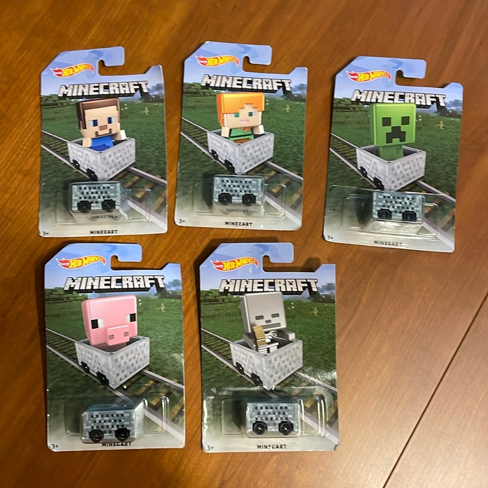 NEW Collection of 5 Minecraft HOTWHEELS Minecarts 2016
